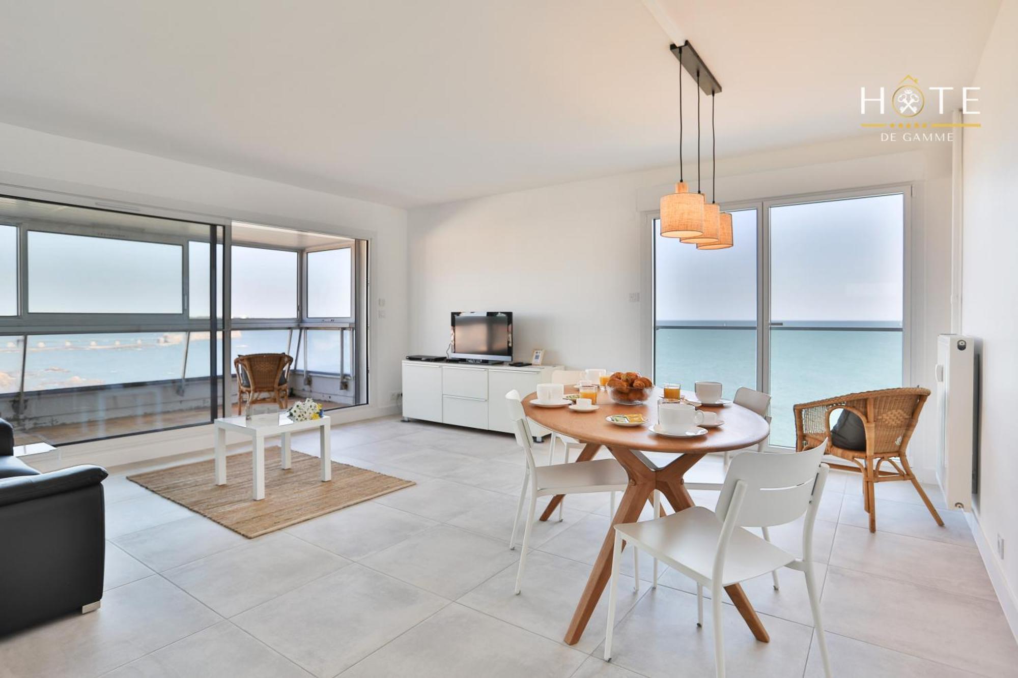 Appartement De Caractere, Superbe Vue Mer 280° La Chaume Dış mekan fotoğraf