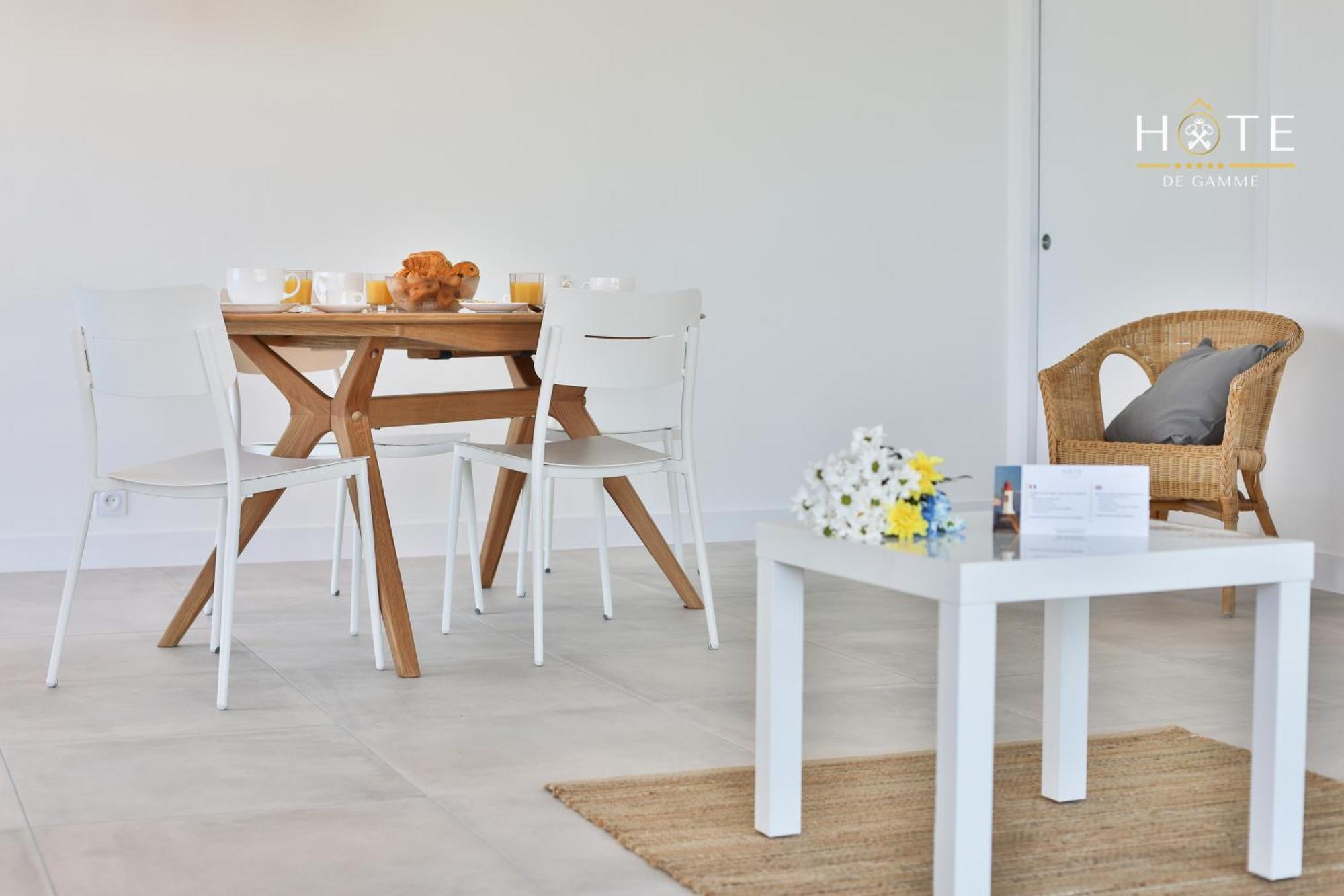 Appartement De Caractere, Superbe Vue Mer 280° La Chaume Dış mekan fotoğraf